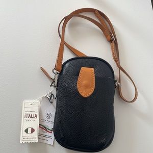 NWT Divina Firenze 100%Italian Leather Small Phone Cross key Bag/Purse